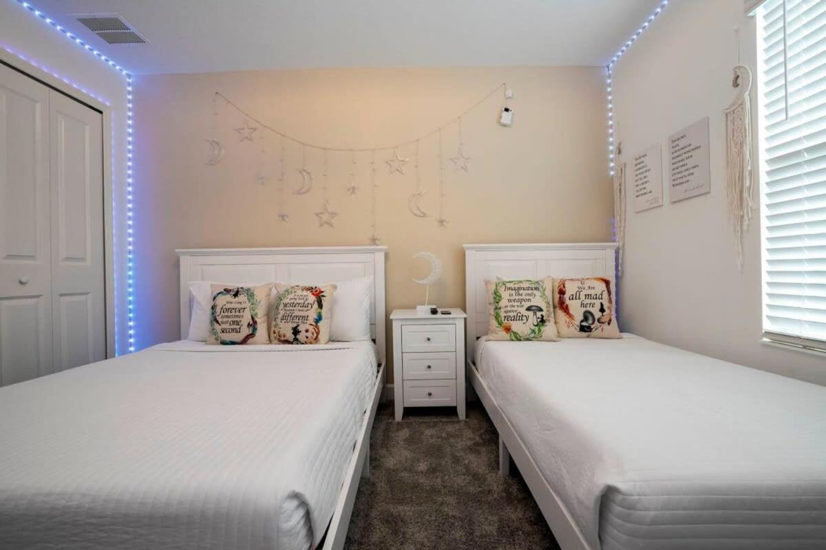 Gorgeous 4 Bedroom W Screened Pool Close To Disney 2653 كيسيمي المظهر الخارجي الصورة