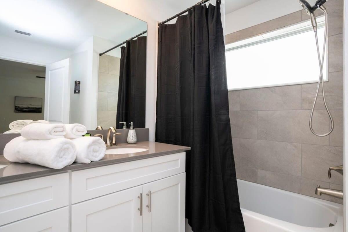 Gorgeous 4 Bedroom W Screened Pool Close To Disney 2653 كيسيمي المظهر الخارجي الصورة
